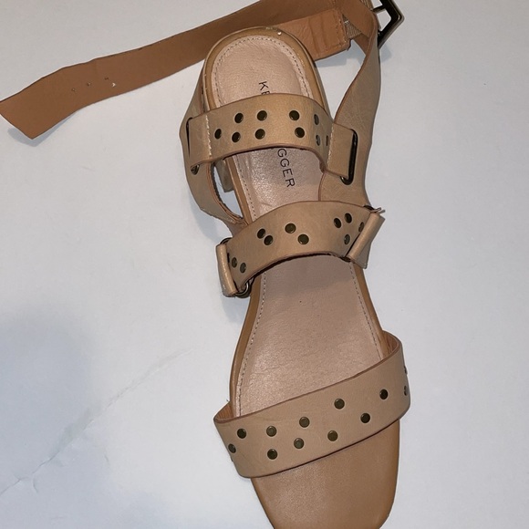 Kelsi Dagger you will love this sandal it’s perfect for that summer dress - Picture 5 of 7